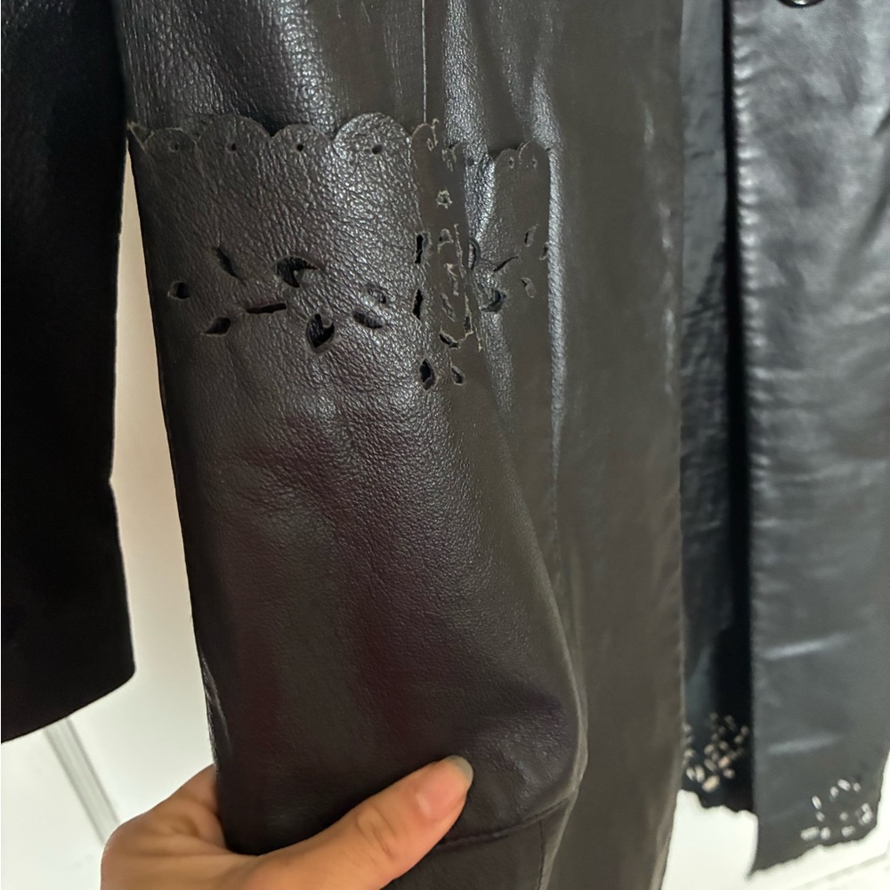 Black leather trench coat - Picture 6 of 6
